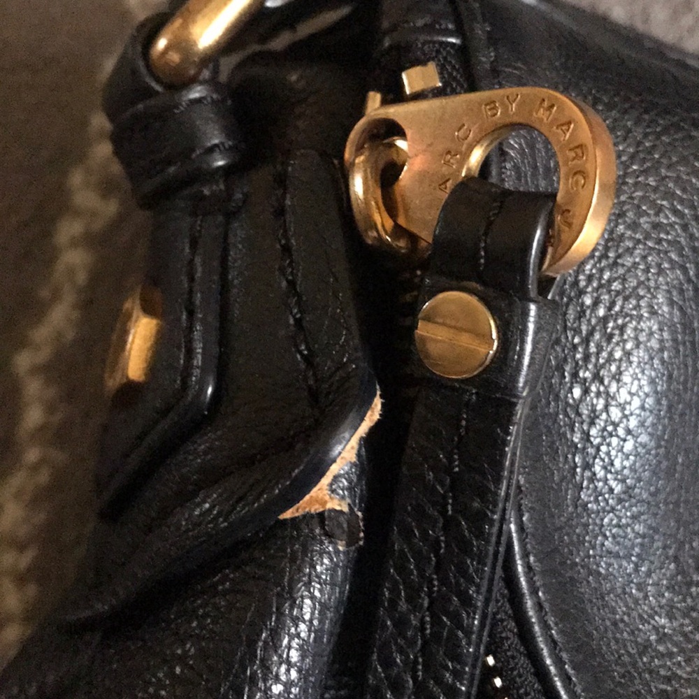 Marc Jacobs leather cross body bag - Picture 3 of 3